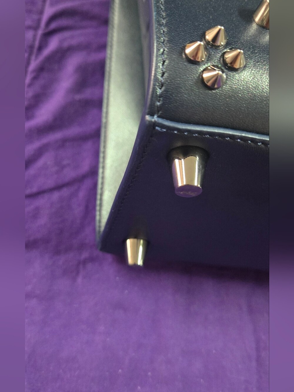 NWOT Rare Christian Louboutin Paloma Iridescent Blue Medium Perle Leather Tote - Picture 10 of 16
